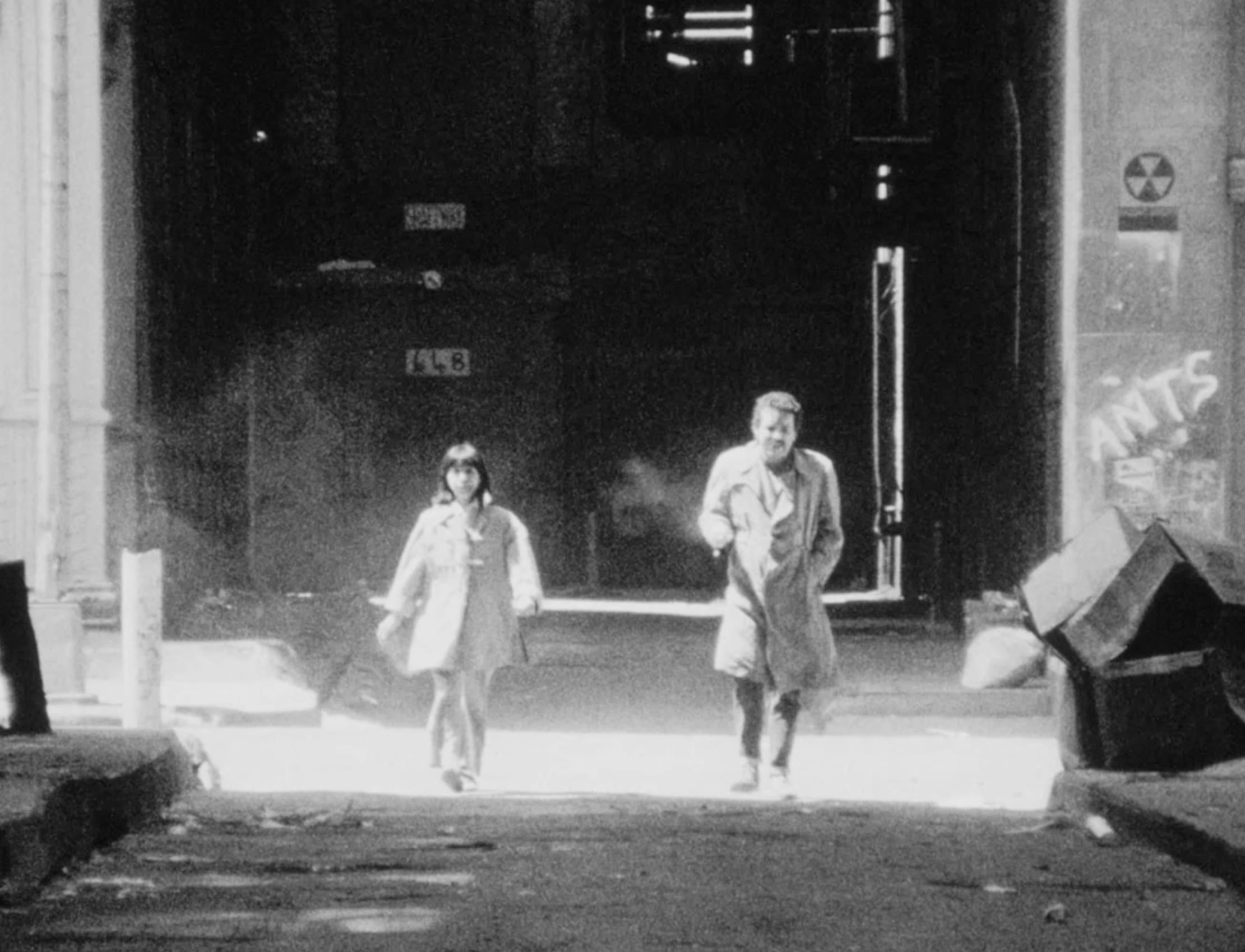 Still aus The School of Hard Knocks von Yoshiko Chuma und Jacob Burckhardt - POOL 23 - MOVEMENT ART FILM Festival Berlin